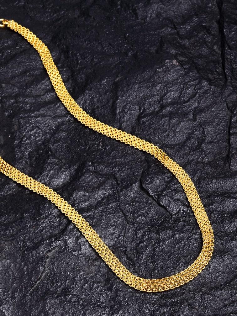 Glistening Mens Chain Vol 4, featuring a sleek and polished design crafted from high-quality metal. Available in 20 inches and 24 inches with a secure lobster clasp. The chain comes in silver or gold, offering a luxurious and stylish accessory perfect for daily wear or special occasions.