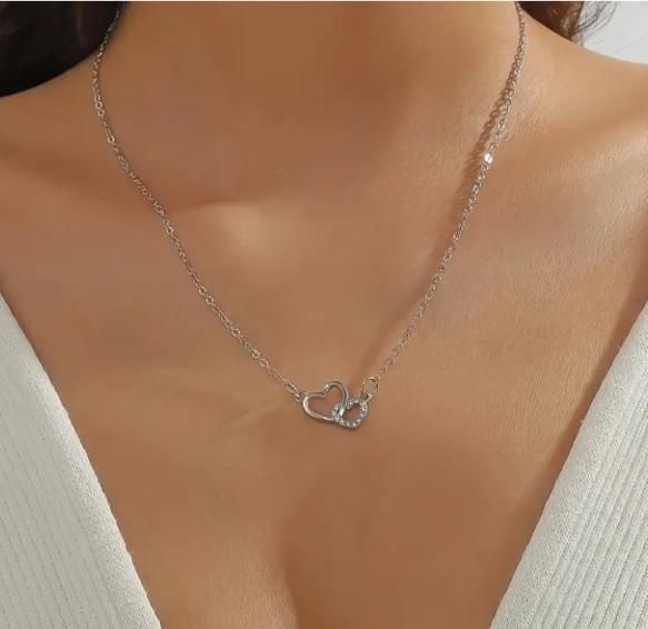 Women's Elegant Dual Heart Pendant Necklace - Clothovia