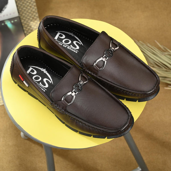 Brown synthetic loafers for men with a slip-on design, lightweight airmix inner material.