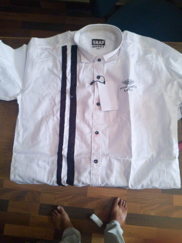 Men's white slim-fit casual cotton shirt with full sleeves and shirt collar, perfect for casual outings. 
real images