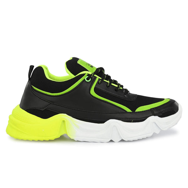 Lace-up sports shoes for men in green synthetic material